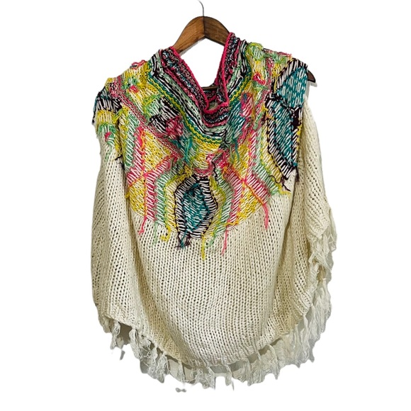 Love Stitch Sweaters - Love stitch crochet poncho